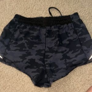 Women’s fety black camo athletic shorts